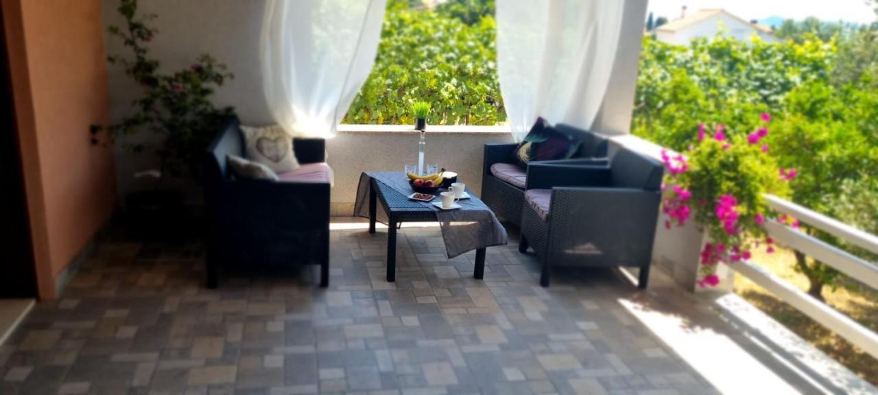 Apartman Rabatin Sveti Filip i Jakov Esterno foto